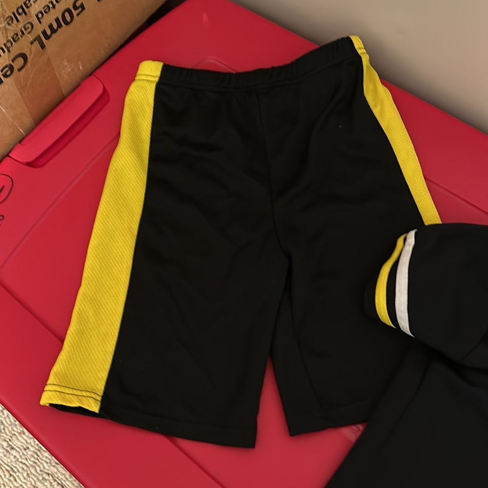 Boys size 7 bundle of Batman shorts & top. And Hurley swim trunks. - Picture 8 of 12